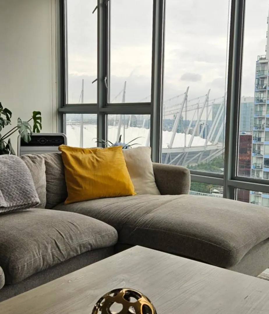 Cozy Yaletown Apartment Vancouver